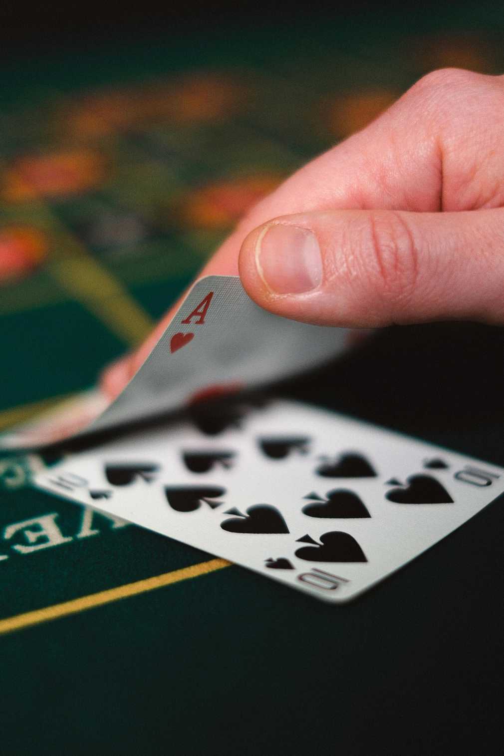 https://winauracasinos.com